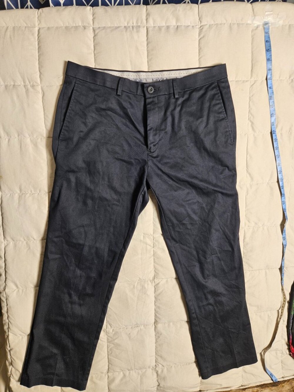 Haggar Iron Free Premium Khaki Dress Pants Mens 34x29 Navy